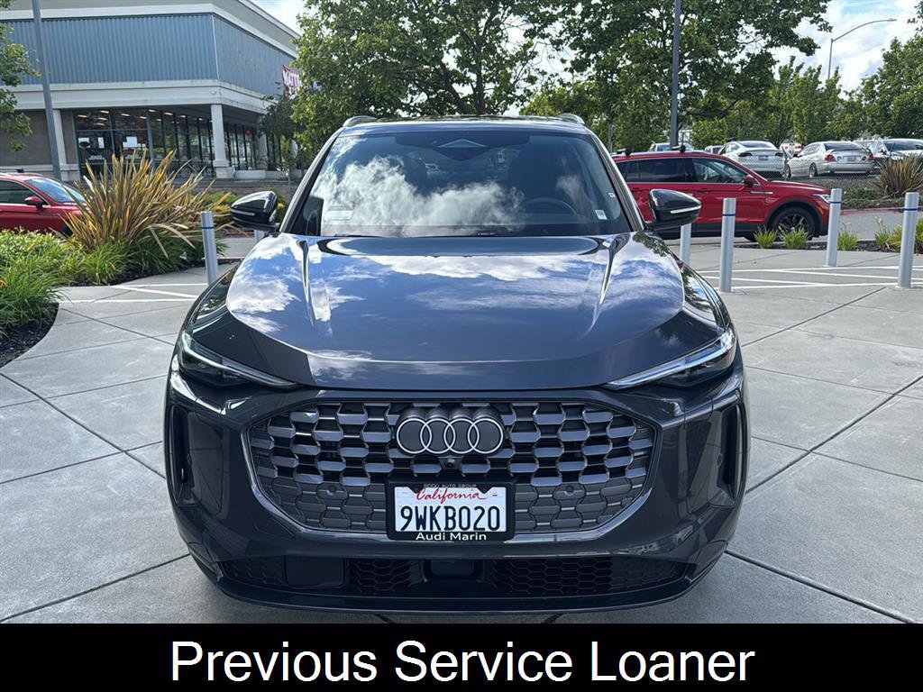 Used 2025 Audi Q5 Premium Plus w/ Premium Plus image 2