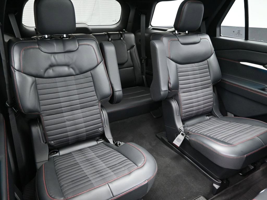 New 2025 Ford Explorer ST-Line w/ Premium Package image 39