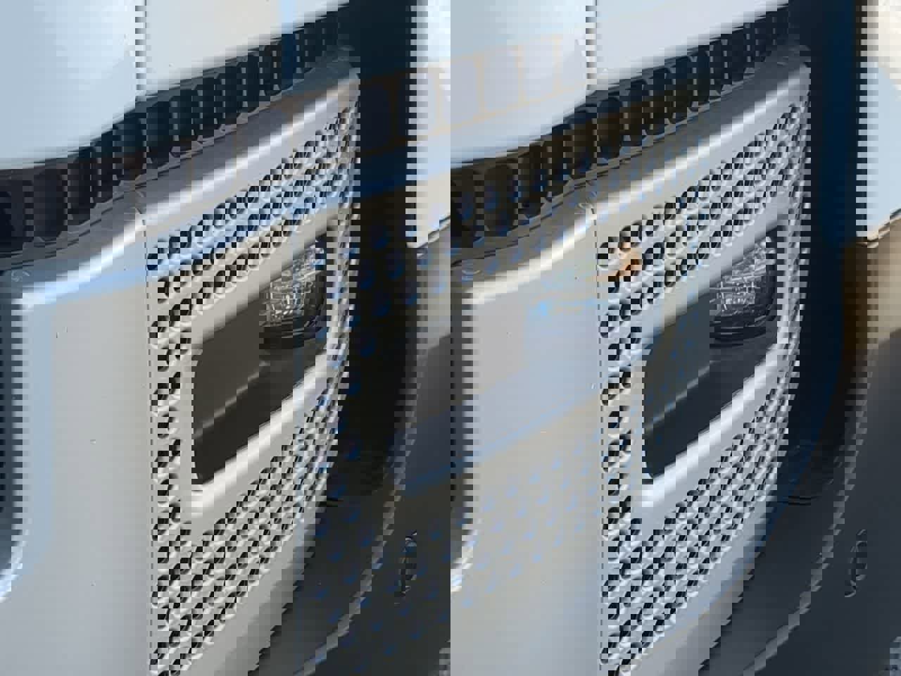 Used 2025 Land Rover Defender 110 S AWD/4WD image 11