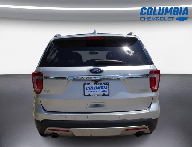 Used 2016 Ford Explorer XLT FWD image 4