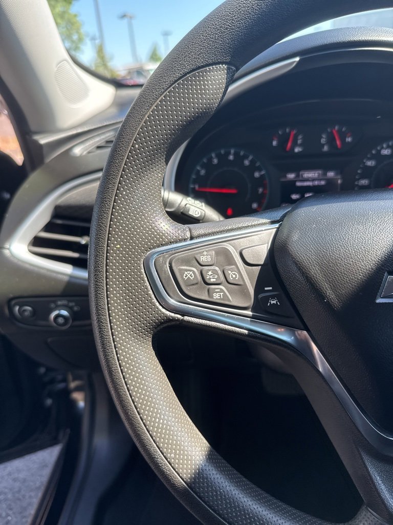Used 2023 Chevrolet Malibu LT image 38