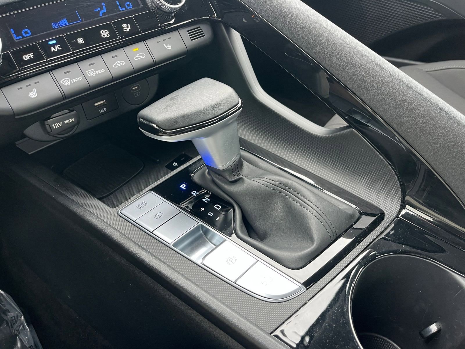 Used 2025 Hyundai Elantra SEL image 42