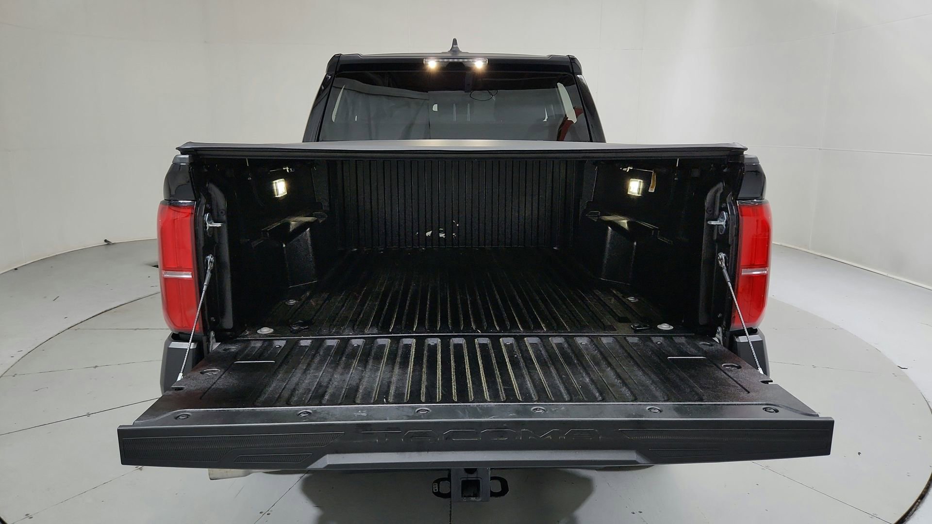Used 2025 Toyota Tacoma SR AWD/4WD image 20