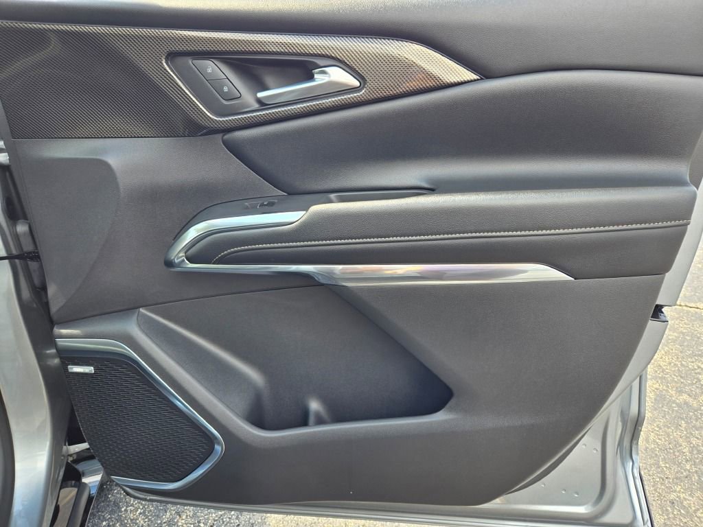 New 2026 Chevrolet Traverse High Country w/ LPO, Floor Liner Package image 7