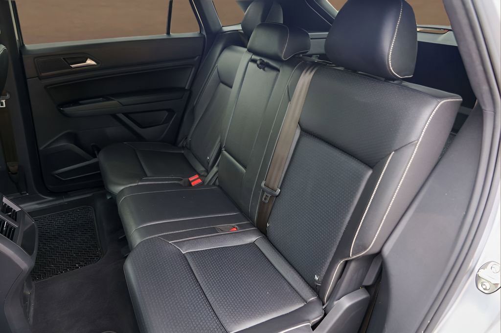Used 2020 Volkswagen Atlas Cross Sport SE w/ Towing Package FWD image 24