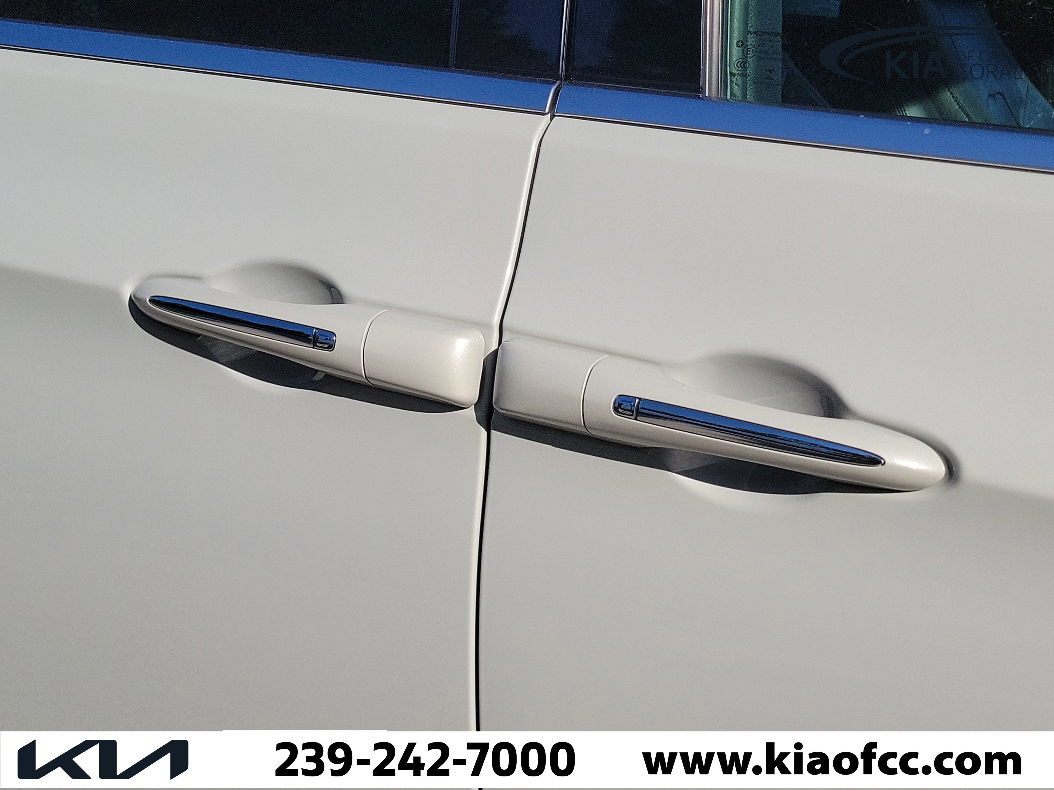 Used 2020 Chrysler Pacifica Touring-L image 8