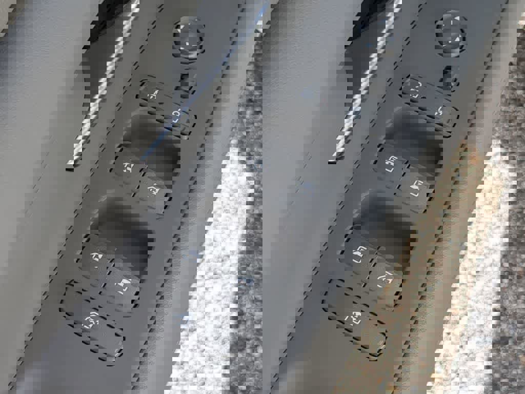 New 2026 Hyundai Elantra Sport image 18