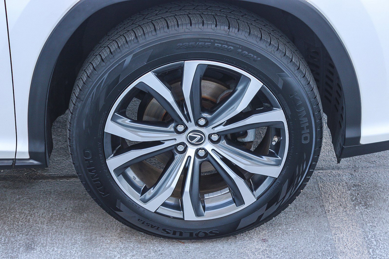 Used 2018 Lexus RX 350L FWD image 11