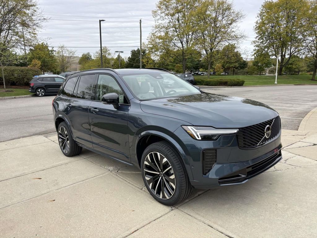 New 2026 Volvo XC90 B6 Ultra w/ Protection Package Premier video 1