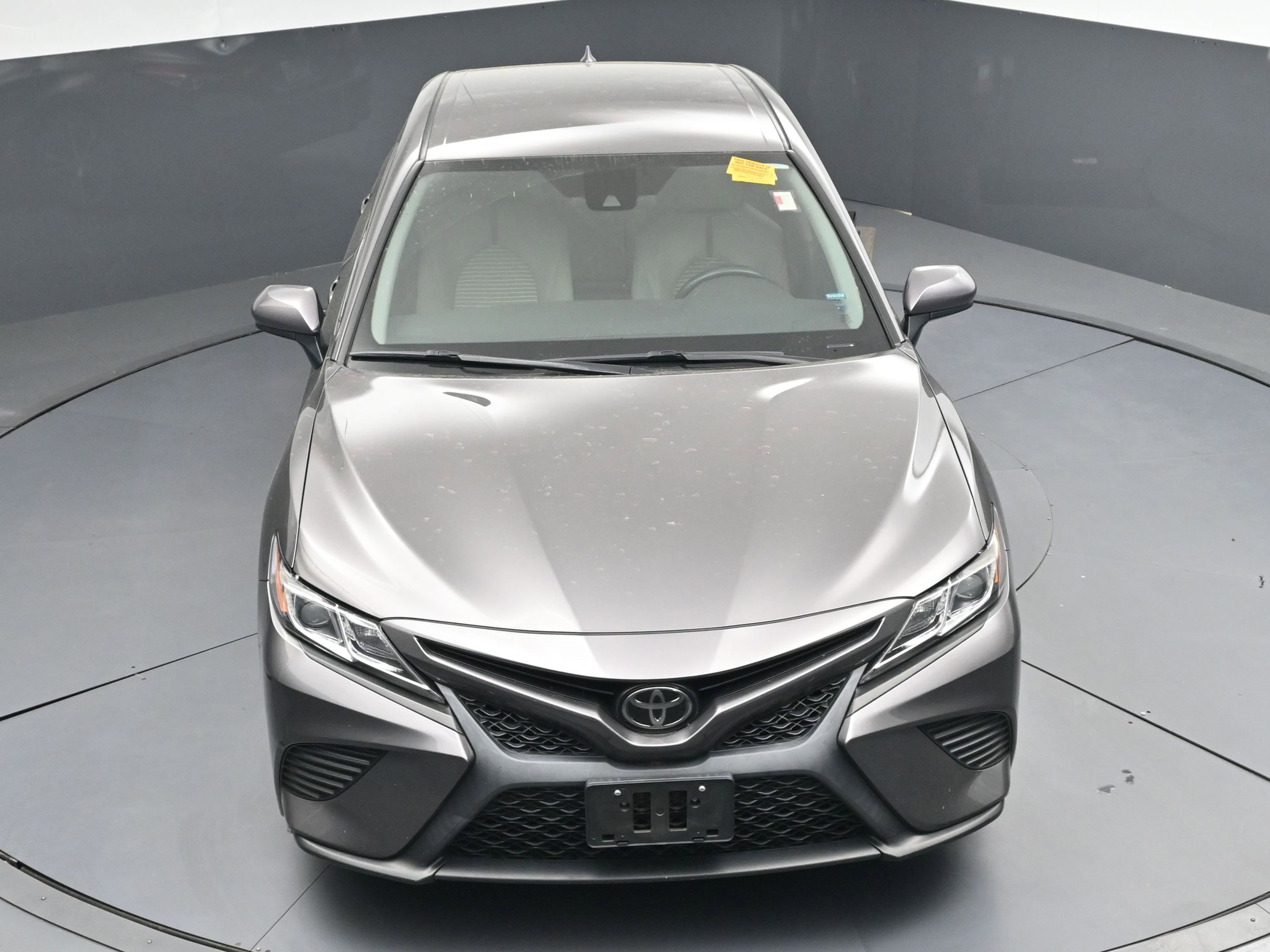 Used 2020 Toyota Camry SE image 30