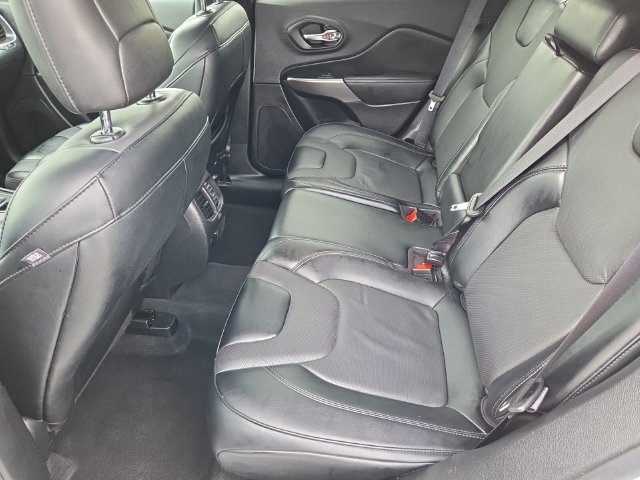 Used 2022 Jeep Cherokee Latitude Lux FWD image 12