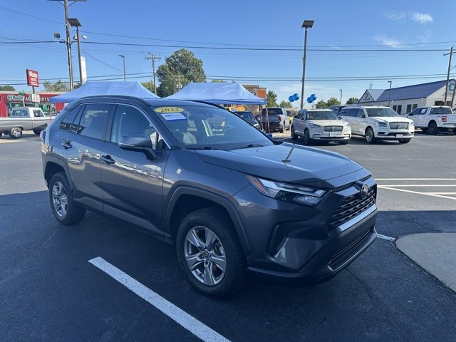 Used 2024 Toyota RAV4 XLE image 4