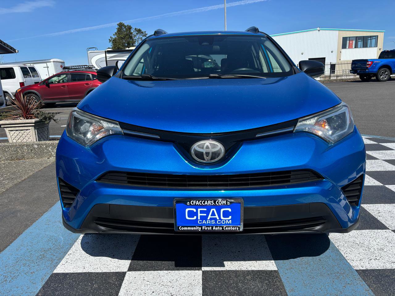 Used 2018 Toyota RAV4 LE w/ All Weather Liner Package AWD/4WD image 8
