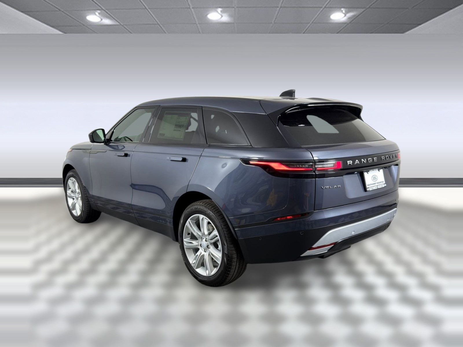 Used 2026 Land Rover Range Rover Velar S AWD/4WD image 3