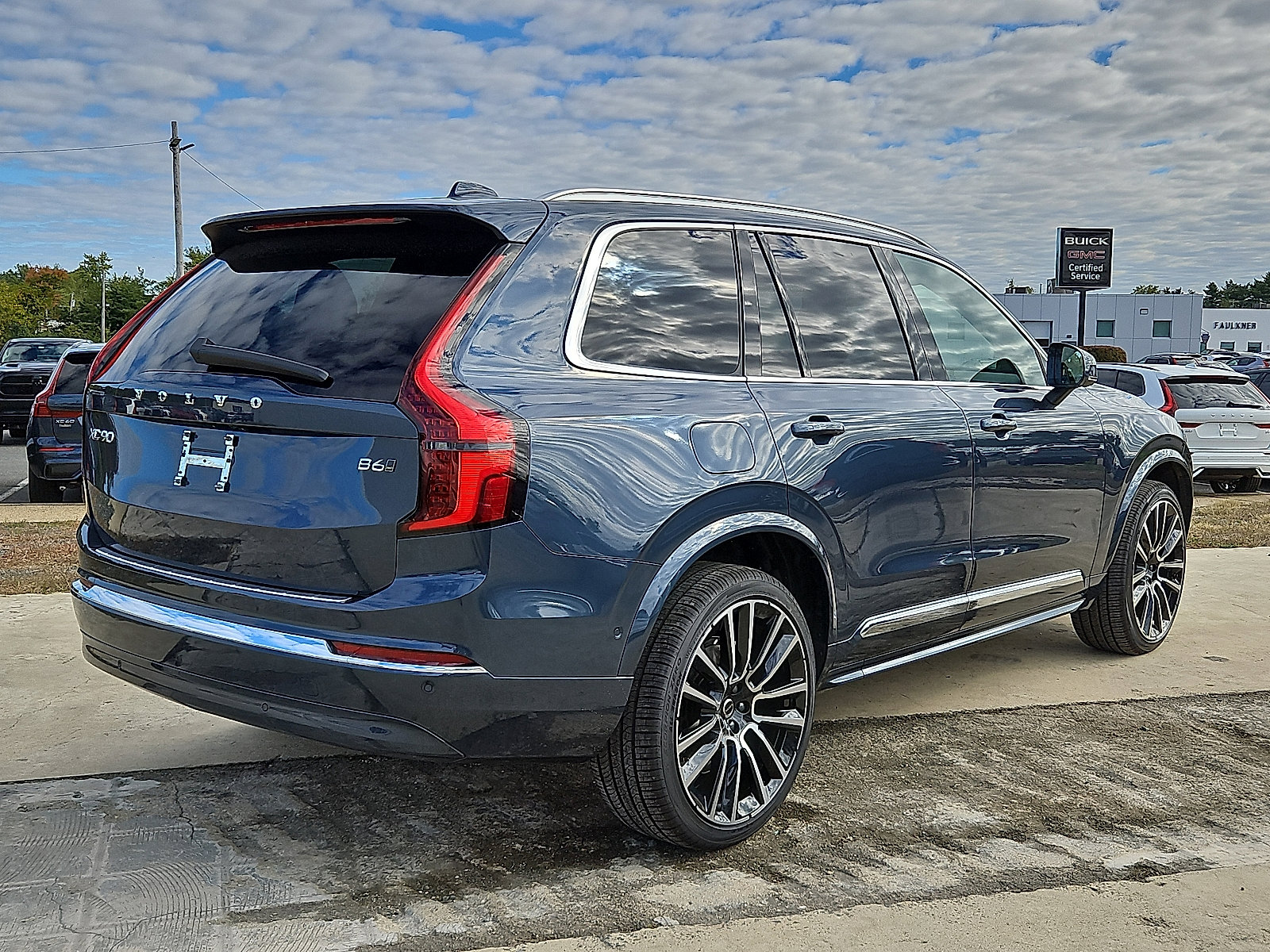 New 2026 Volvo XC90 B6 Ultra w/ Lounge Package image 6