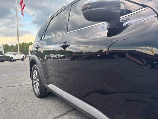 Used 2022 Nissan Pathfinder SL AWD/4WD image 7