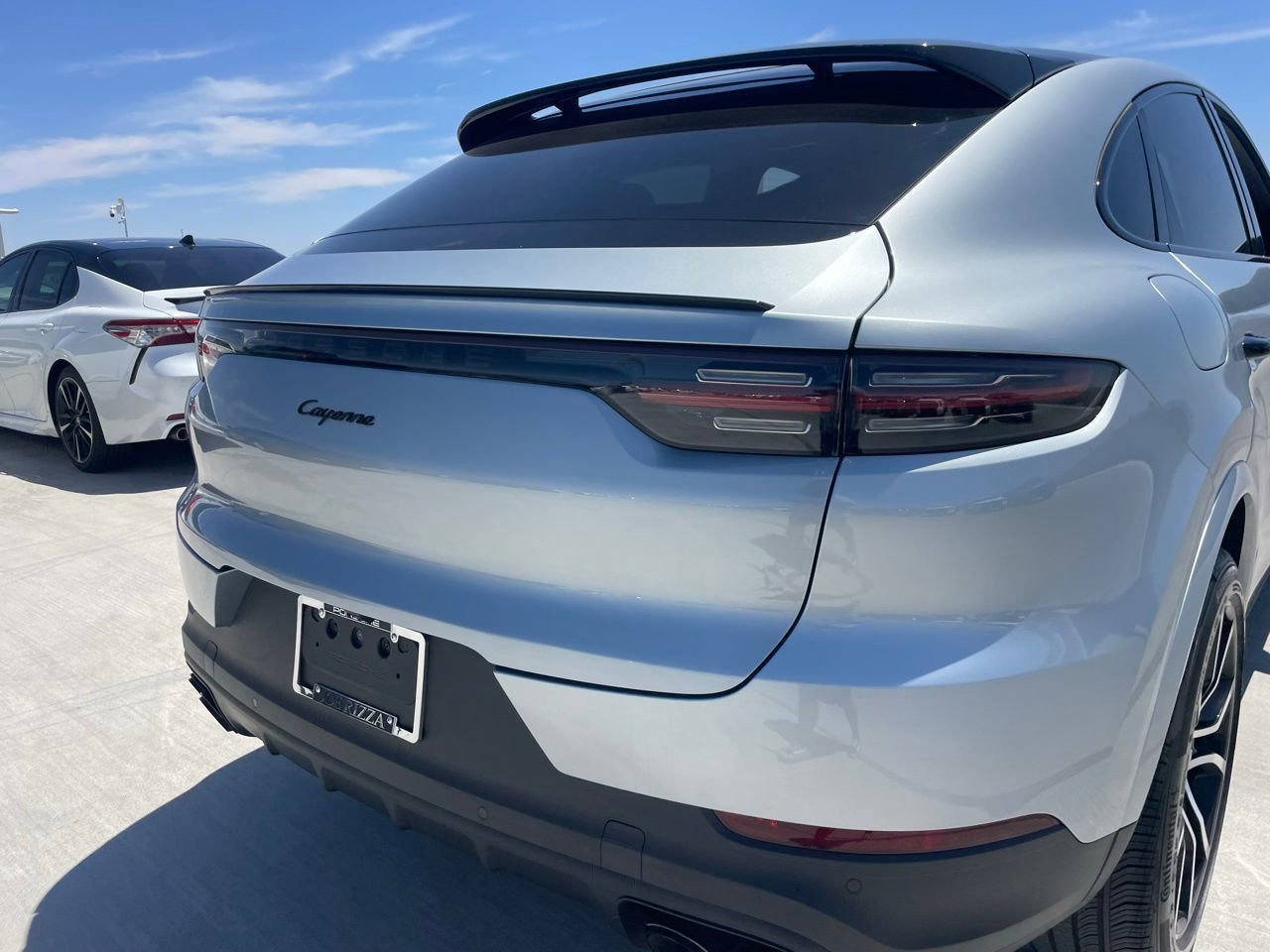 Used 2023 Porsche Cayenne Coupe AWD/4WD image 4