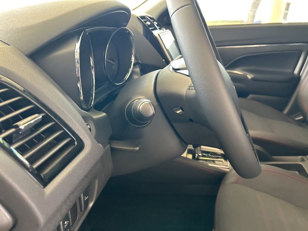 New 2026 Mitsubishi Outlander Sport SE AWD/4WD image 39