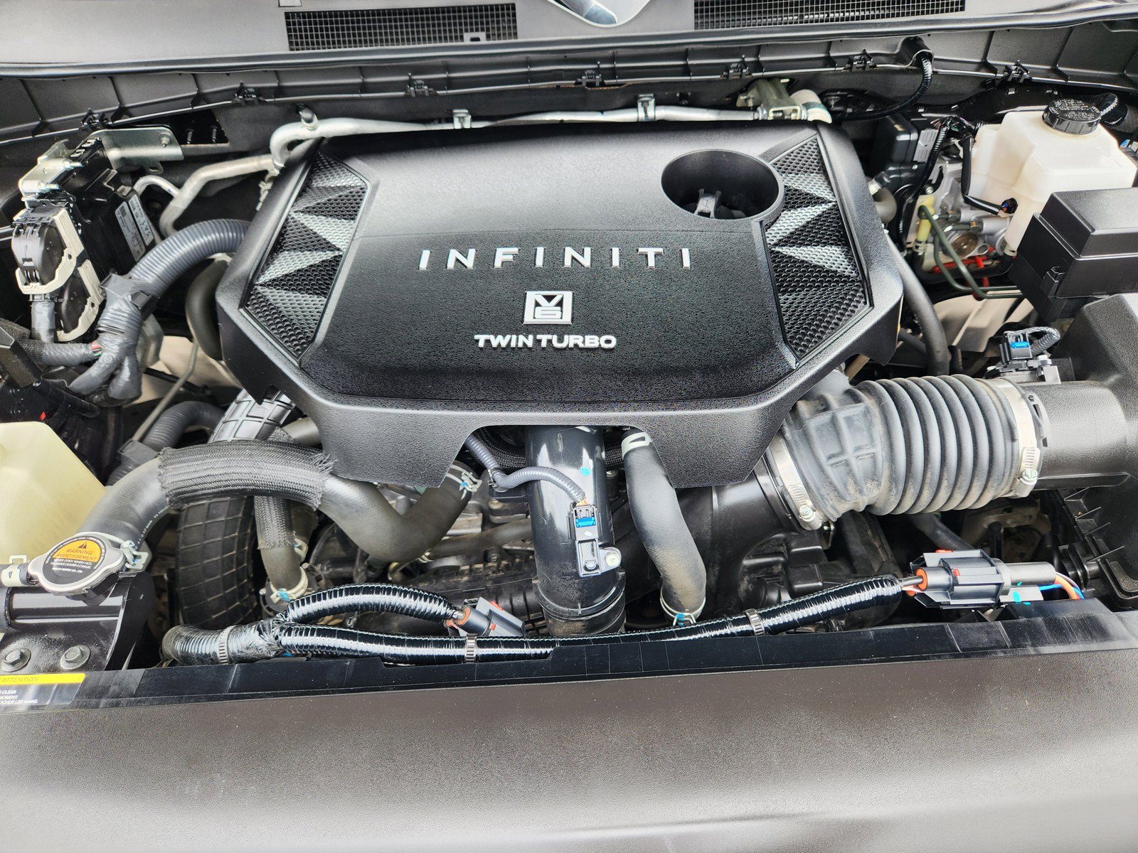 Used 2025 INFINITI QX80 Luxe RWD image 26