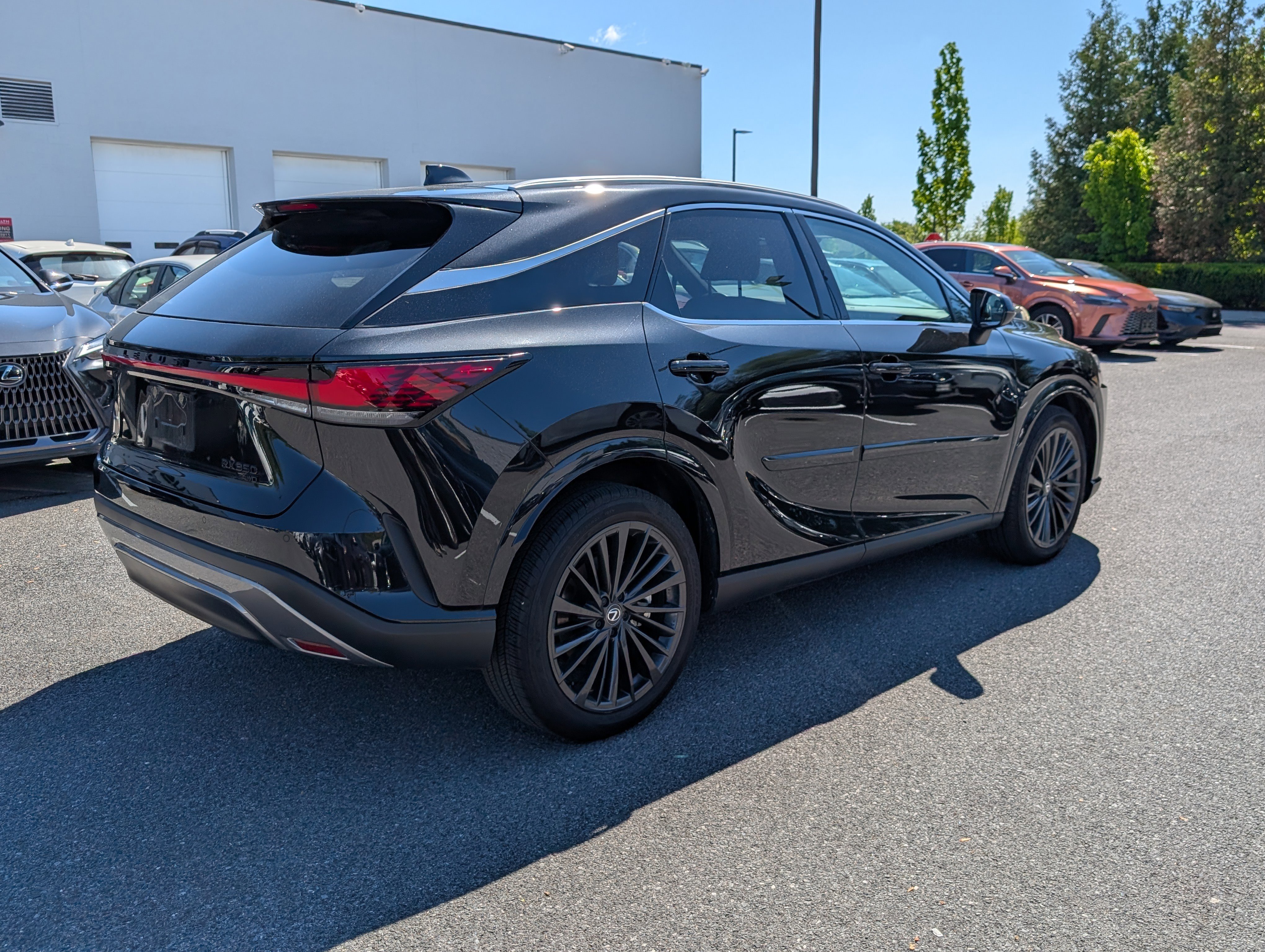 Used 2025 Lexus RX 350 Premium w/ Accessory Package (Z1) AWD/4WD image 3
