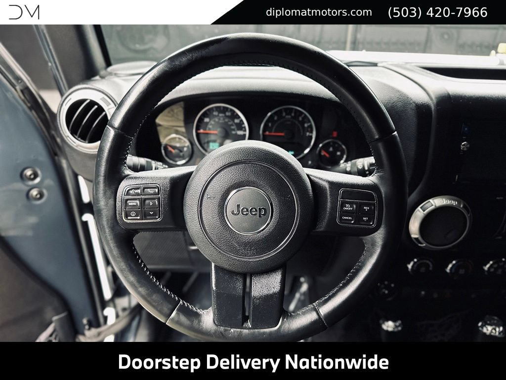 Used 2017 Jeep Wrangler Unlimited Rubicon w/ Connectivity Group AWD/4WD image 26