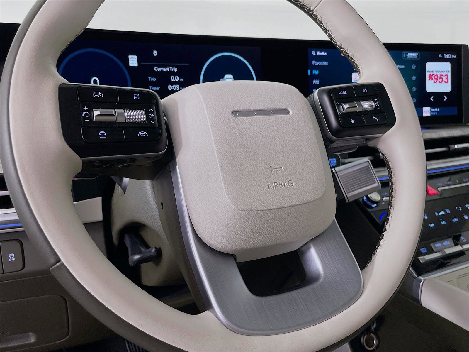 Used 2025 Hyundai Santa Fe Calligraphy image 15