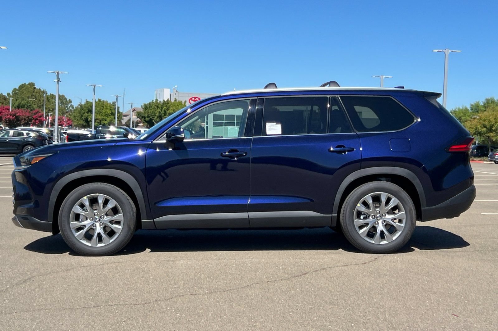 New 2026 Toyota Grand Highlander AWD Hybrid image 9