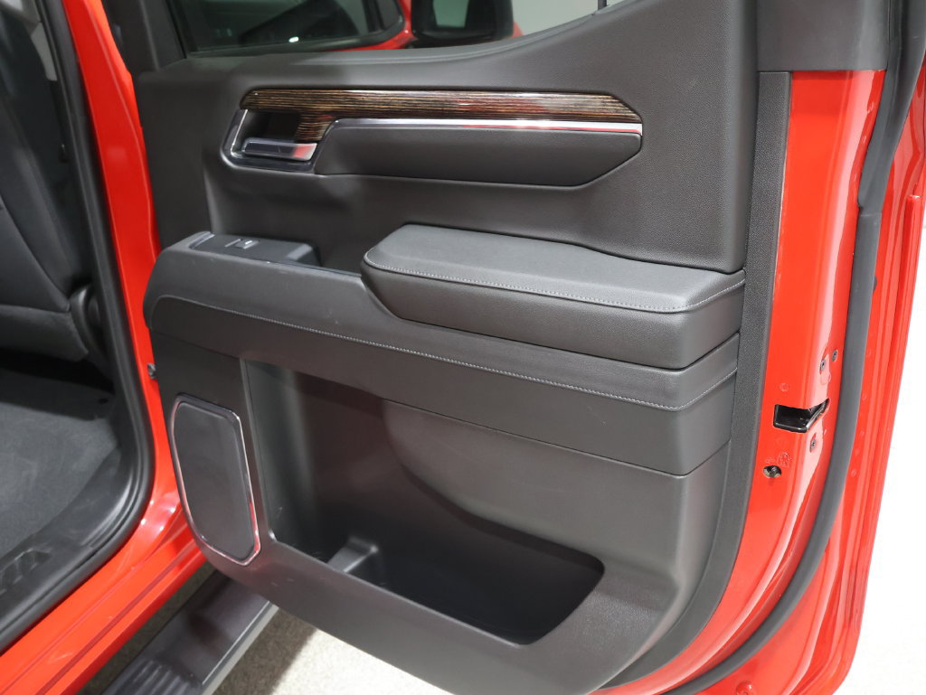 Used 2024 GMC Sierra 1500 Elevation w/ LPO, Elevation Black Package AWD/4WD image 21