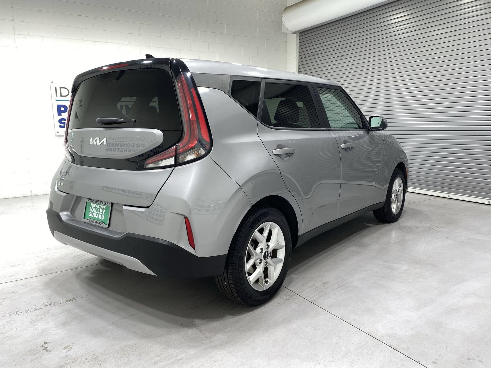 Used 2023 Kia Soul LX w/ Option Group 015 FWD image 8