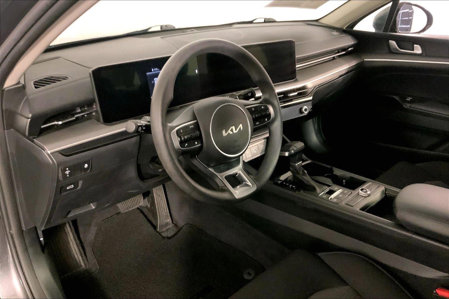 Used 2025 Kia K5 LXS FWD image 14