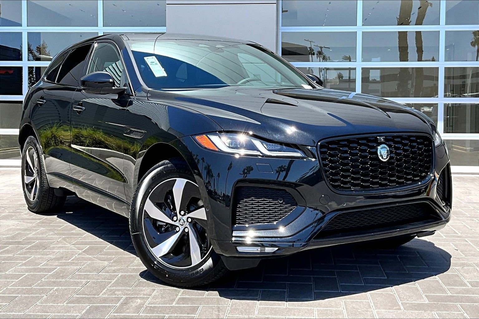 New 2026 Jaguar F-PACE R-Dynamic S image 2