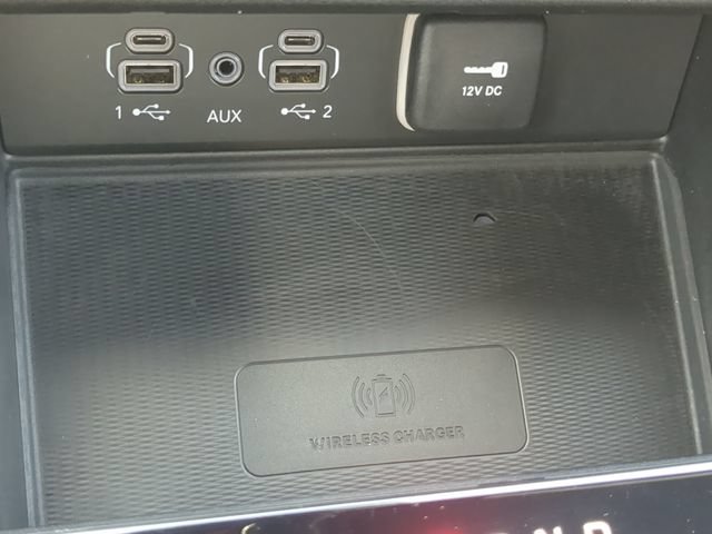 Used 2023 Jeep Grand Cherokee Altitude RWD image 25