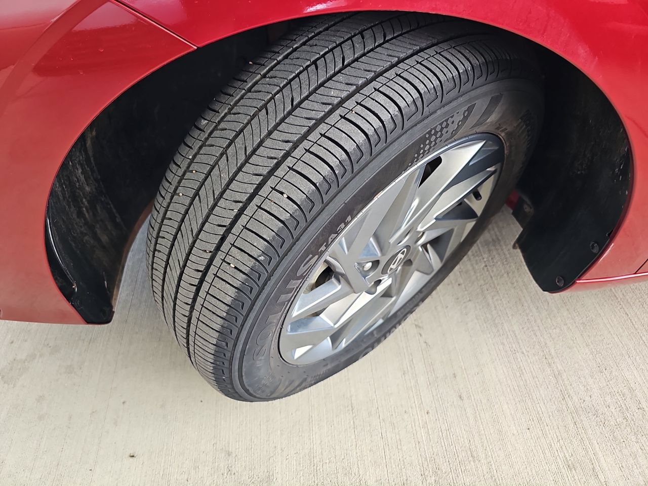 Used 2024 Hyundai Elantra Blue FWD image 36