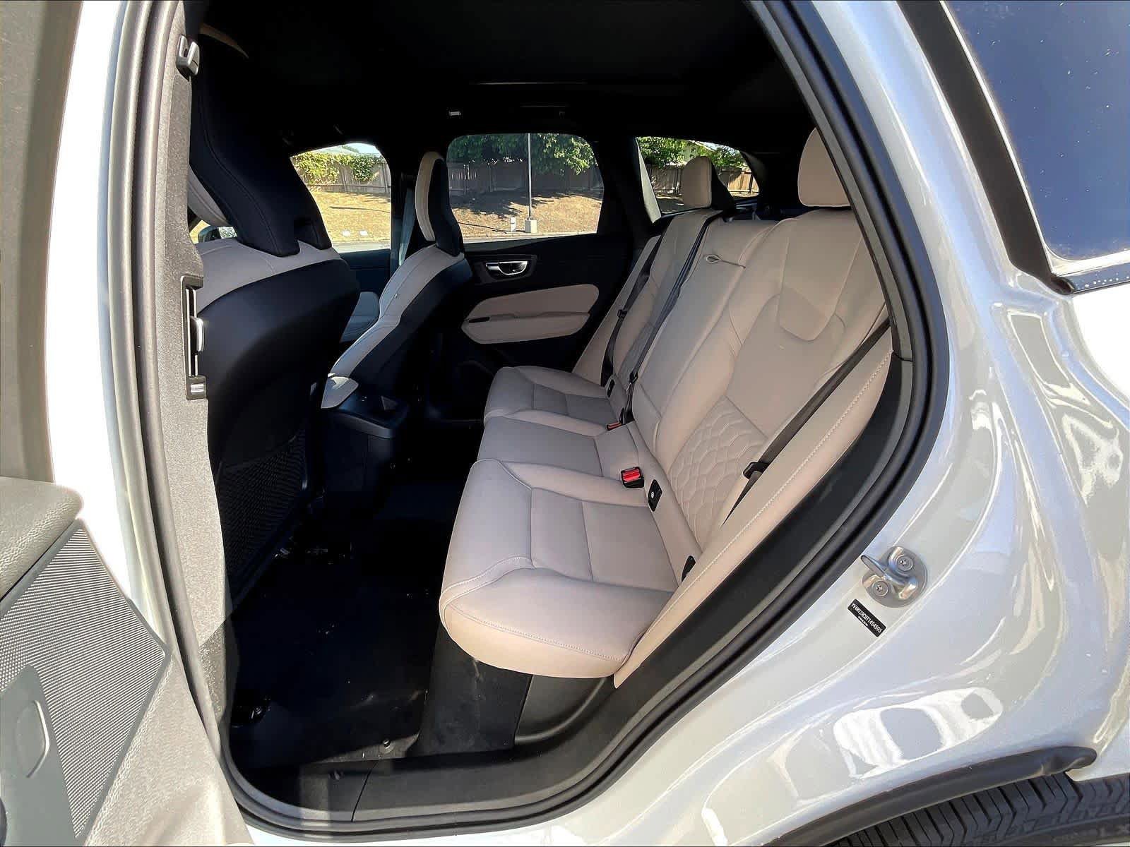 New 2026 Volvo XC60 B5 Plus w/ Climate Package AWD/4WD image 12