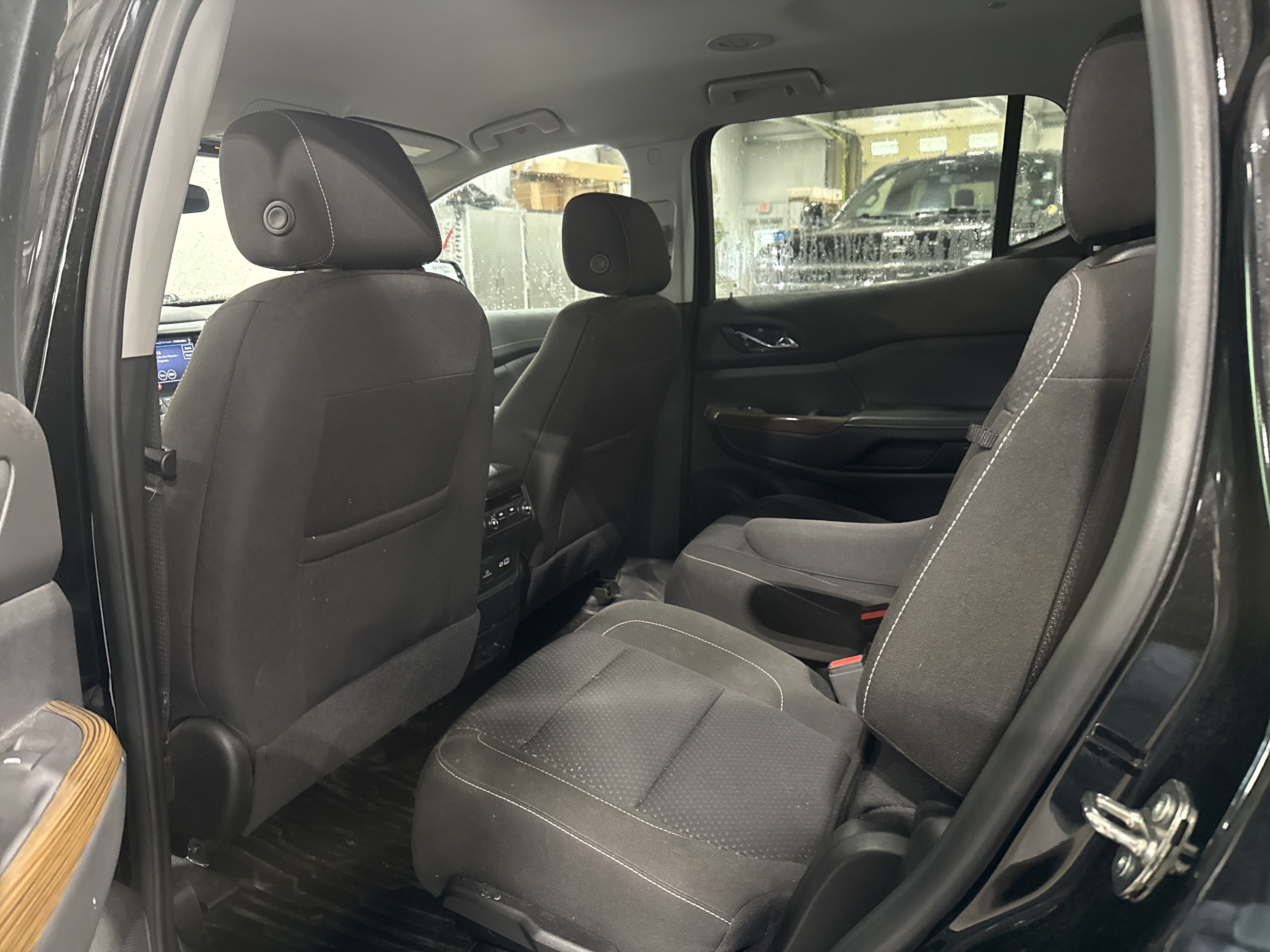 Used 2023 GMC Acadia SLE w/ Driver Convenience Package AWD/4WD image 8