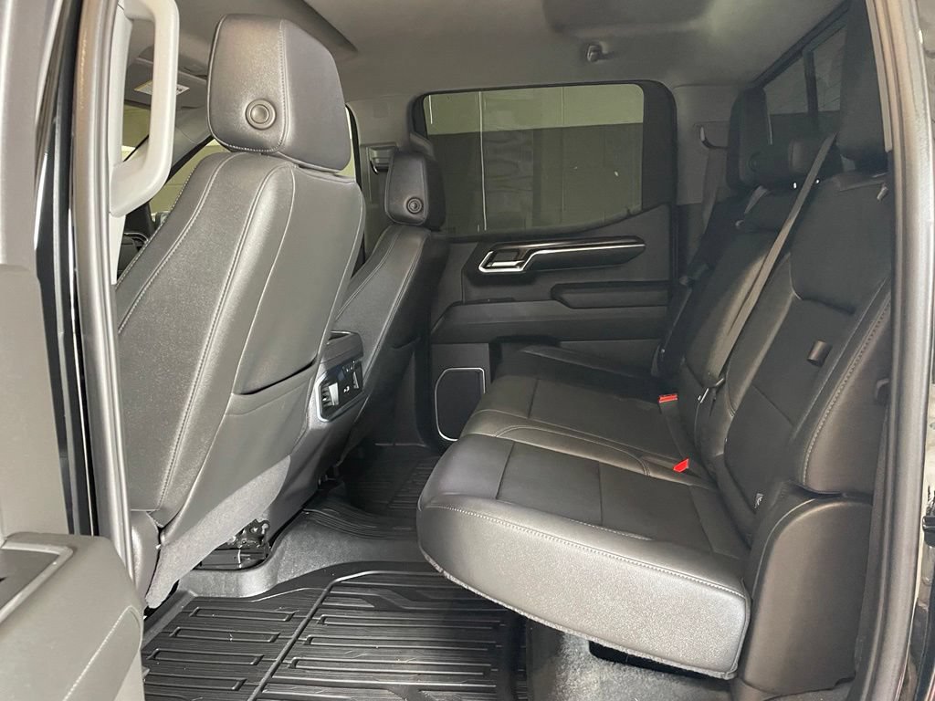 Used 2024 GMC Sierra 1500 SLT AWD/4WD image 16