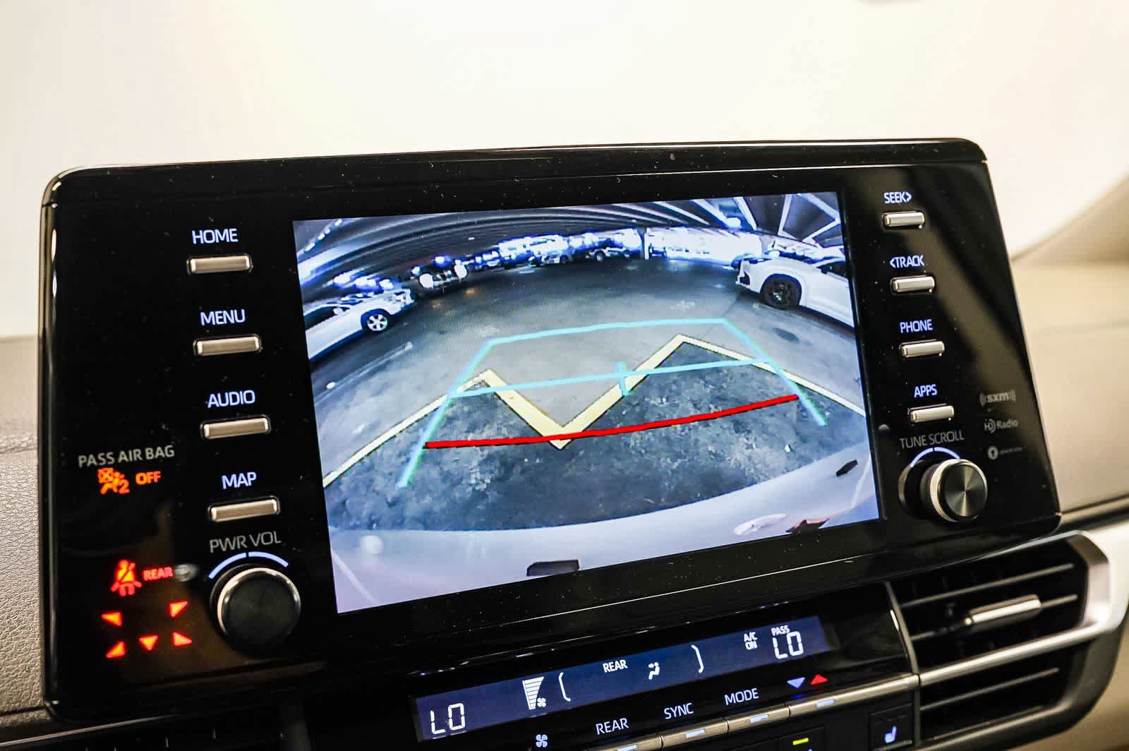 Used 2023 Toyota Sienna XLE FWD image 21