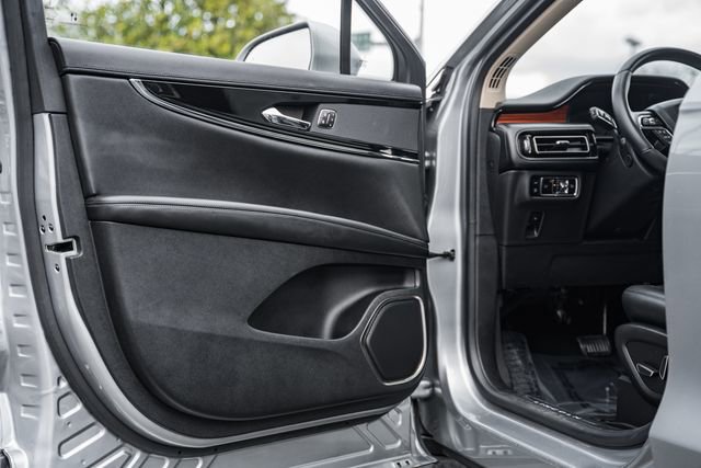 Used 2023 Lincoln Nautilus Reserve w/ Cargo Utility Package image 34