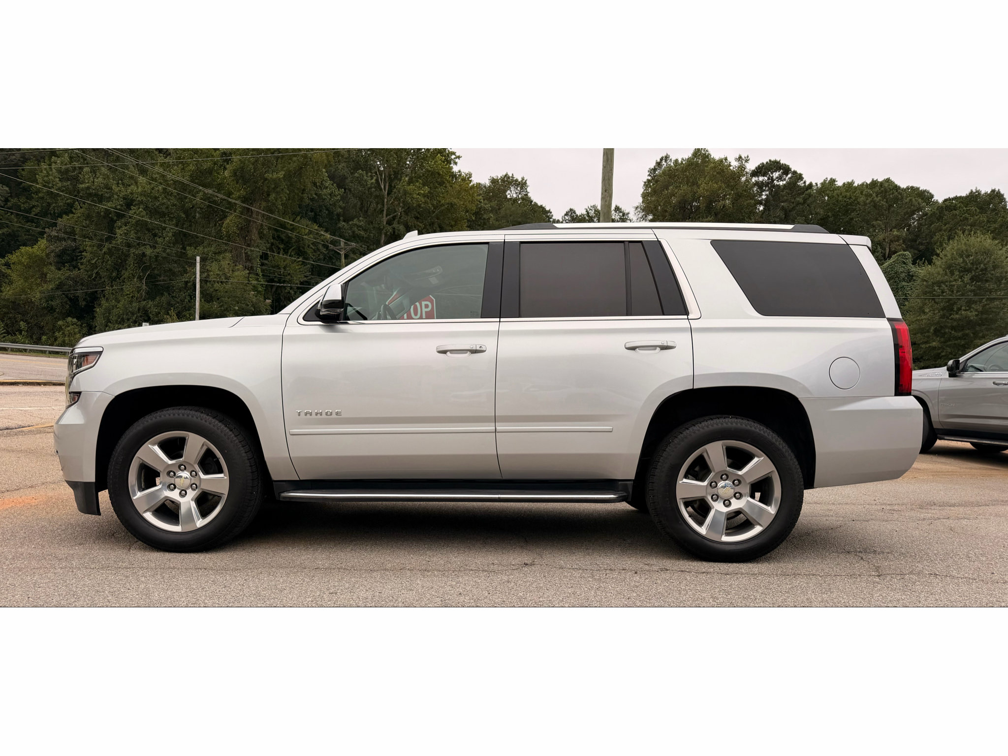 Used 2020 Chevrolet Tahoe Premier RWD image 3