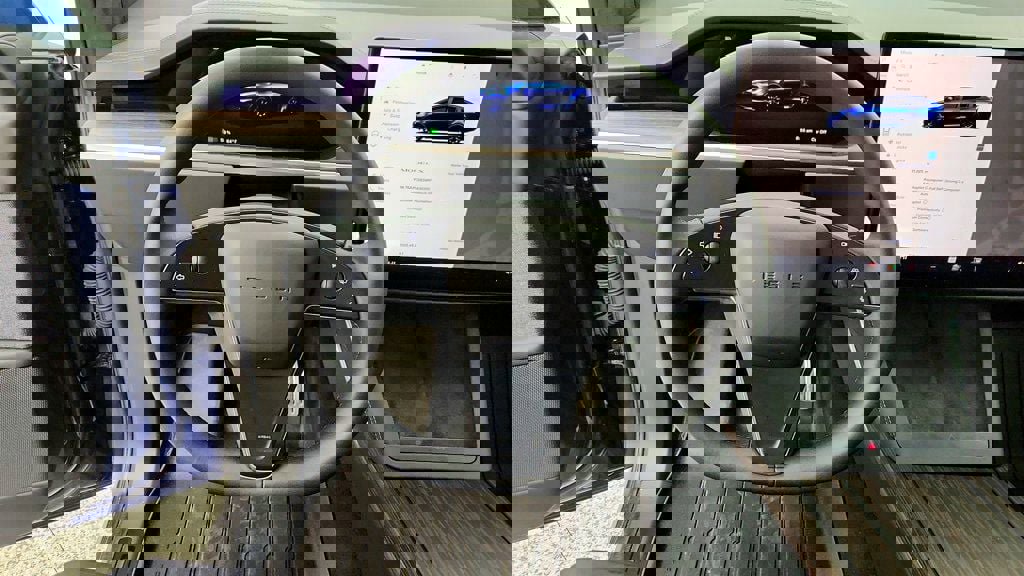 Used 2024 Tesla Model X image 13