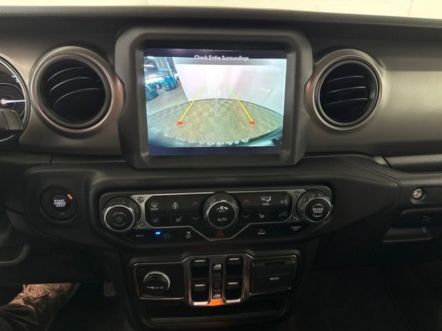 Used 2023 Jeep Wrangler Unlimited w/ Sun & Screen Package image 22