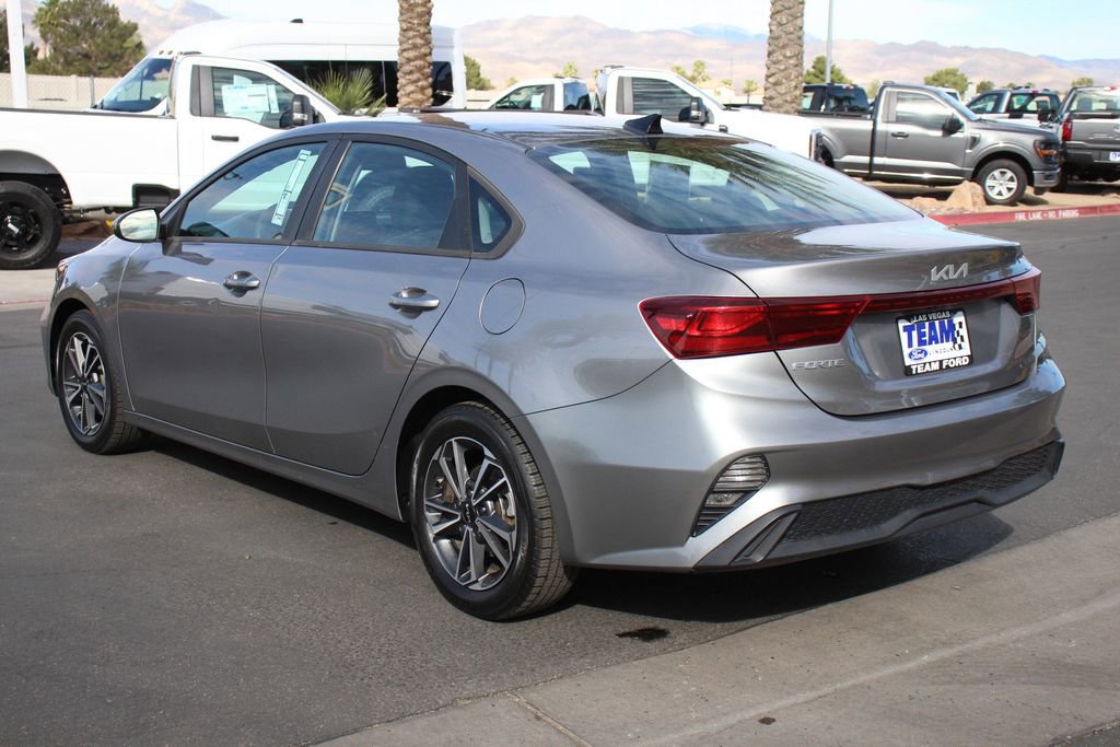 Used 2022 Kia Forte LXS FWD image 5