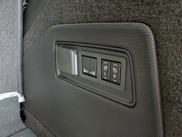 New 2026 Cadillac Escalade Platinum Luxury w/ LPO, Floor Liner Package AWD/4WD image 15