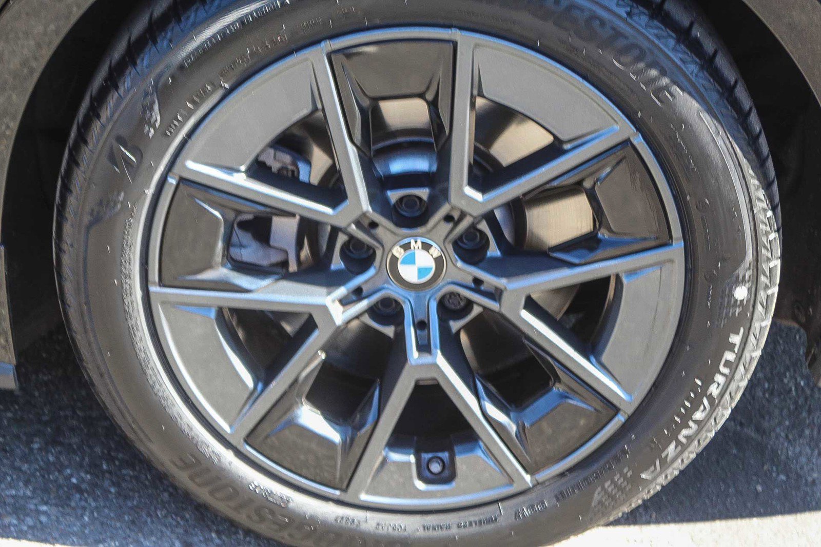 Certified 2025 BMW i4 eDrive40 w/ M Sport Package image 11