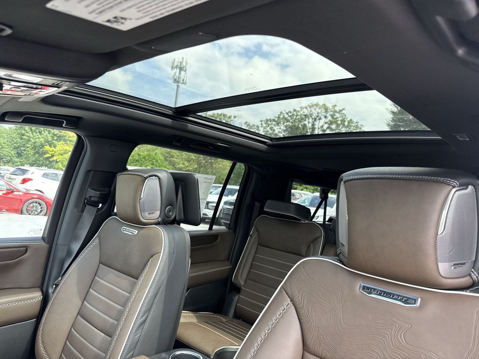 New 2026 GMC Yukon XL Denali Ultimate AWD/4WD image 18