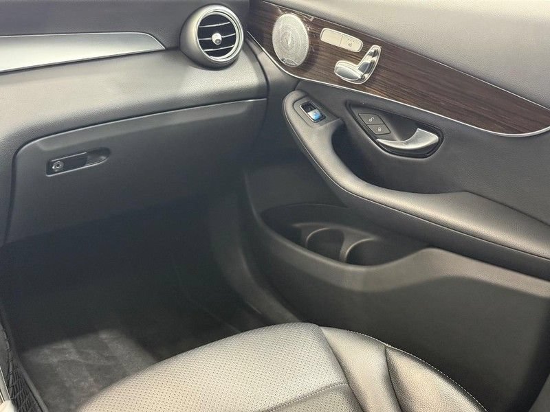 Used 2017 Mercedes-Benz GLC 300 4MATIC Coupe image 12