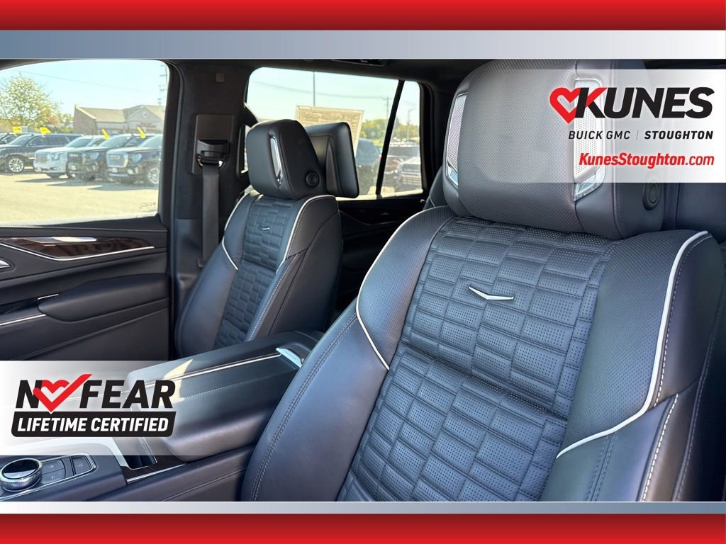 Used 2023 Cadillac Escalade Sport Platinum image 8