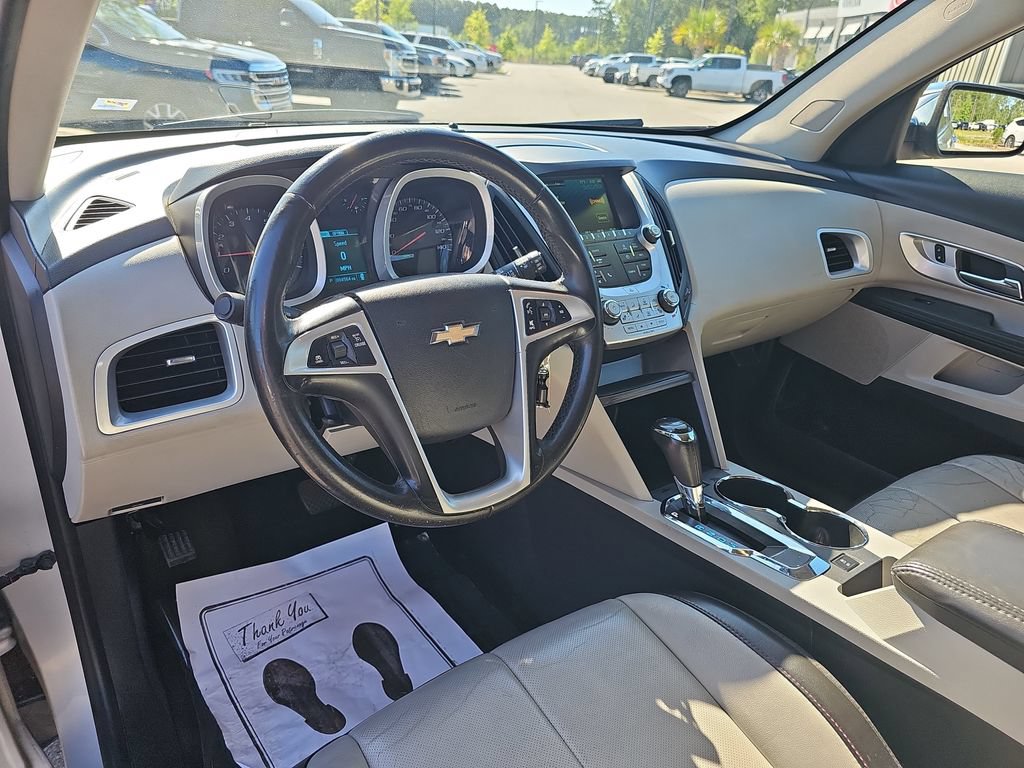 Used 2017 Chevrolet Equinox Premier FWD image 16