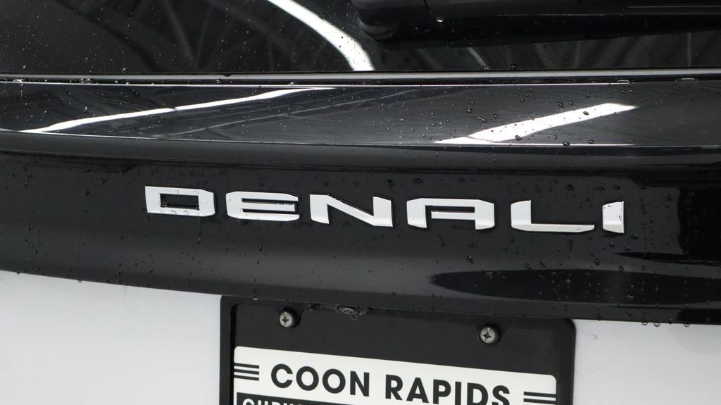 Used 2025 GMC Acadia Denali w/ Super Cruise Package image 21