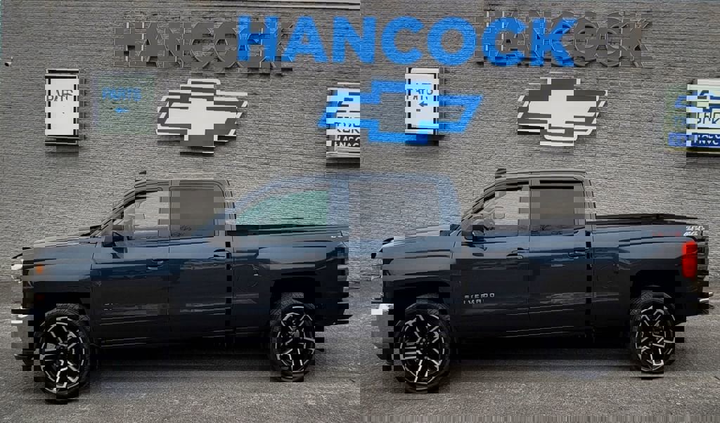 Used 2017 Chevrolet Silverado 1500 LT w/ LPO, Black Pack image 4